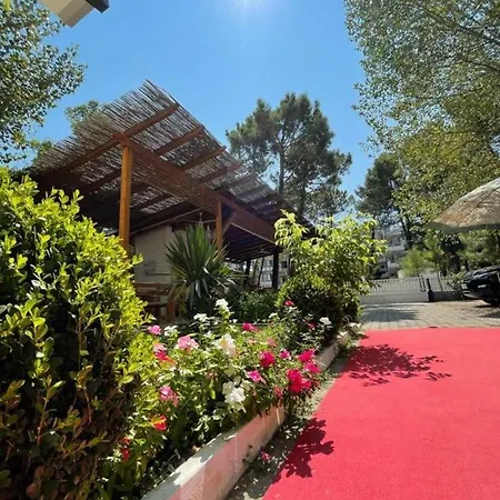 Tufi Aparthotel 3*