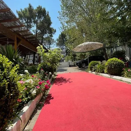 Tufi Aparthotel Velipojë