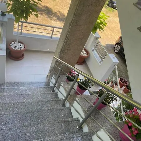 Tufi شقة فندقية Velipojë