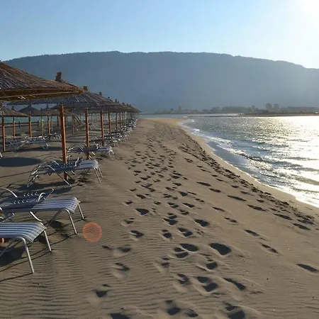Tufi Hotel apartamentowy 3*