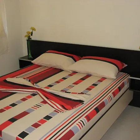Tufi Apartahotel 3*