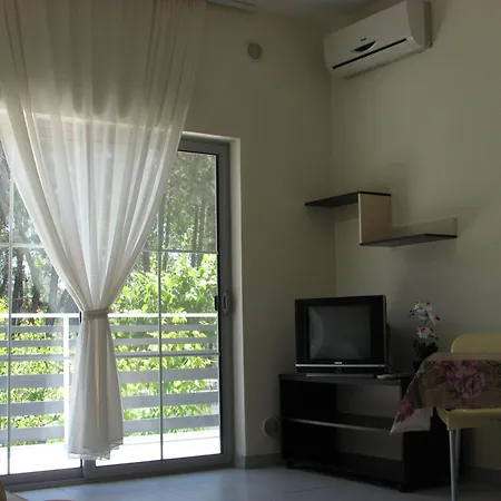 Tufi מלון דירות 3*