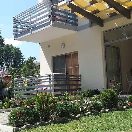 Apartahotel Tufi Velipojë