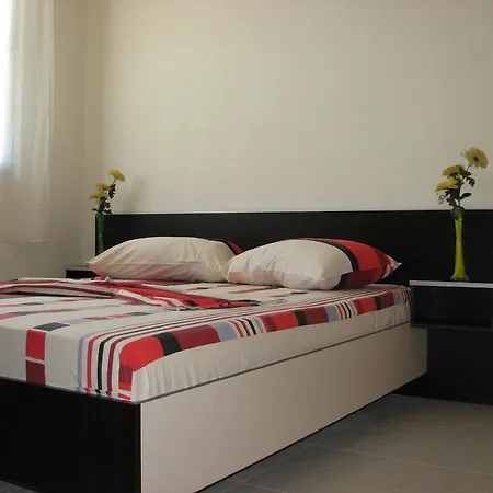 Tufi Velipoje