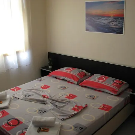 Aparthotel Tufi 3*