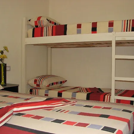 Apartmanhotel Tufi 3*