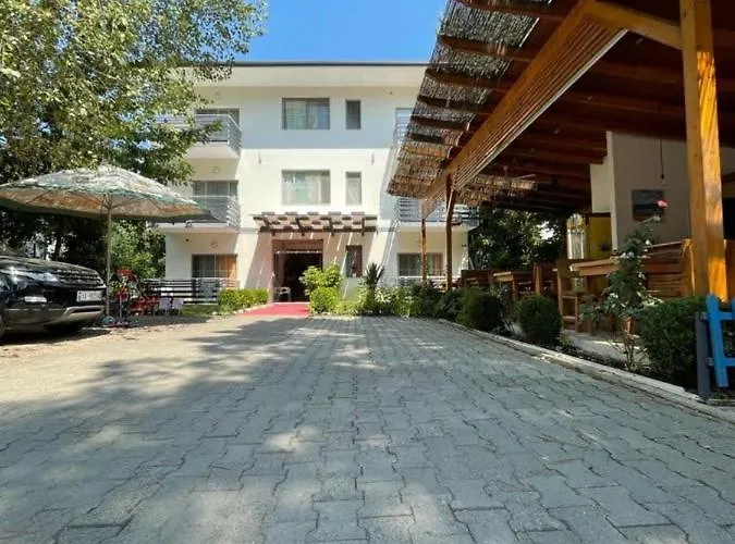 Tufi Apart-hotel Velipojë